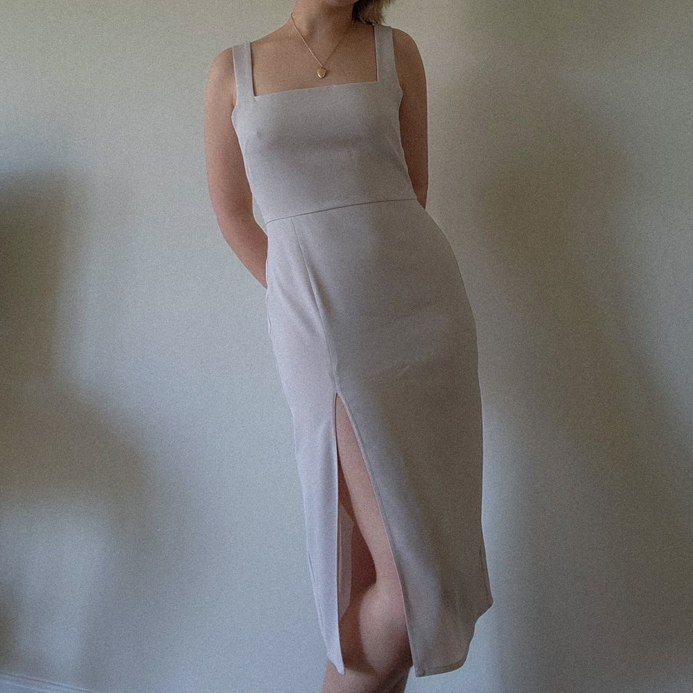 Aritzia Babaton 90s Slit Dress